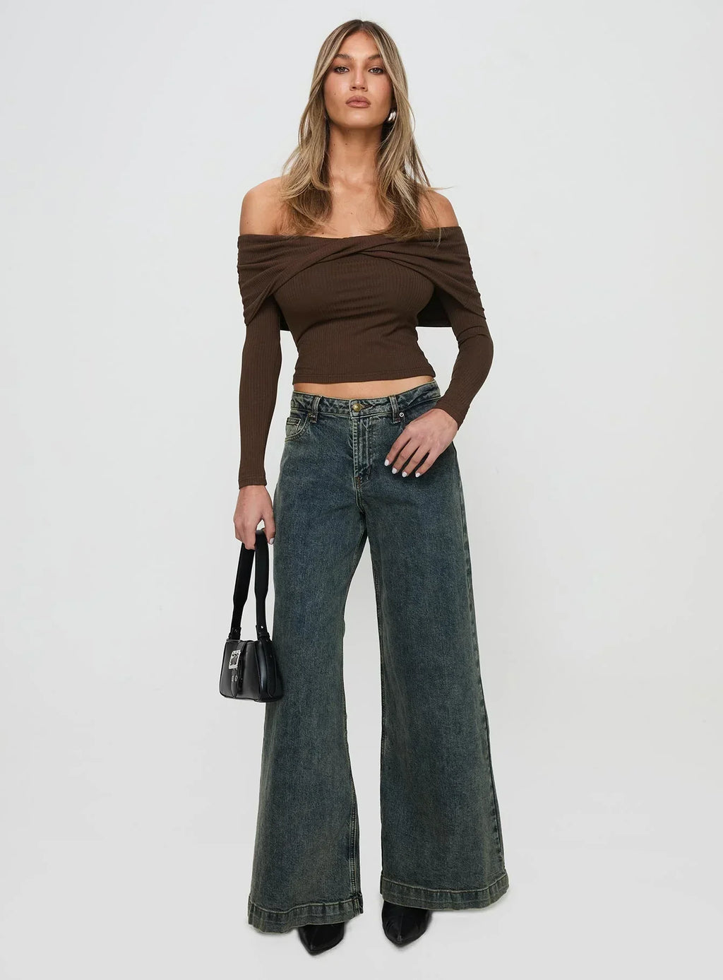 Ziggie Low Rise Ultra Baggy Jeans Antique Wash