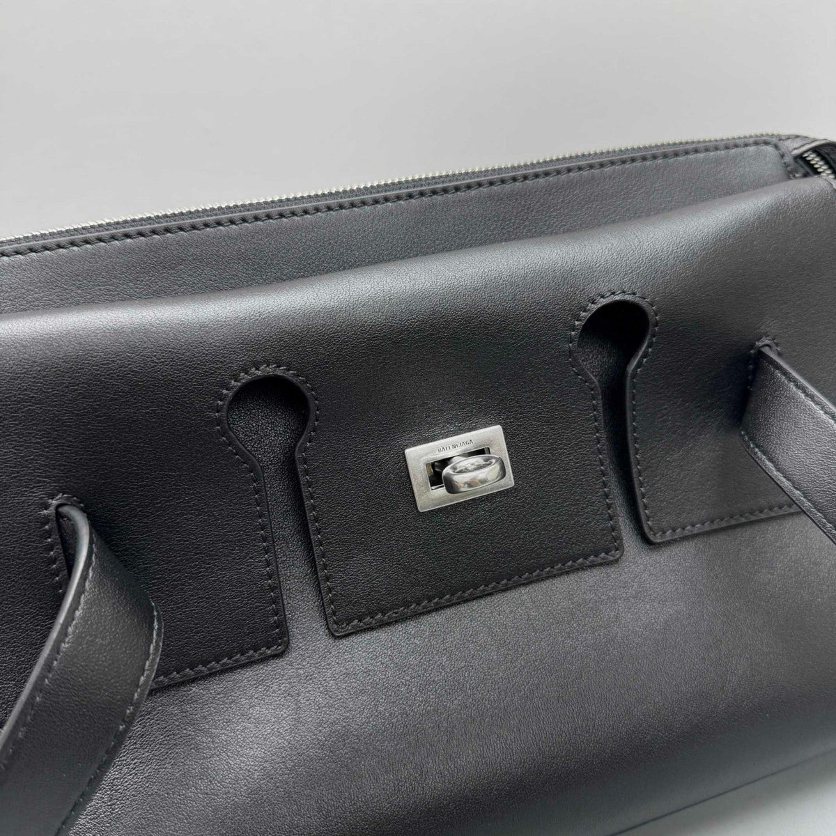Balenciaga Bel Air Men's Solid Color Distressed Silver Metal Accessory Cowhide Messenger Bag Shoulder Bags #77339