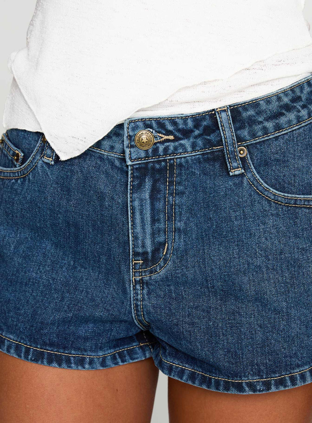 Dreamful Low Rise Mini Denim Short Mid Wash
