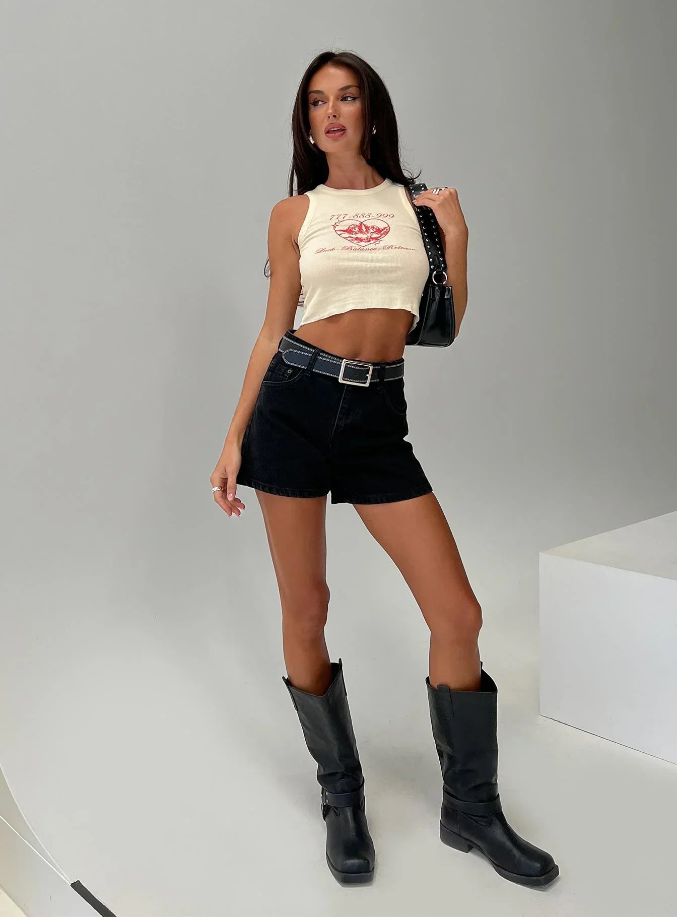 Saldana Shorts Washed Black Denim