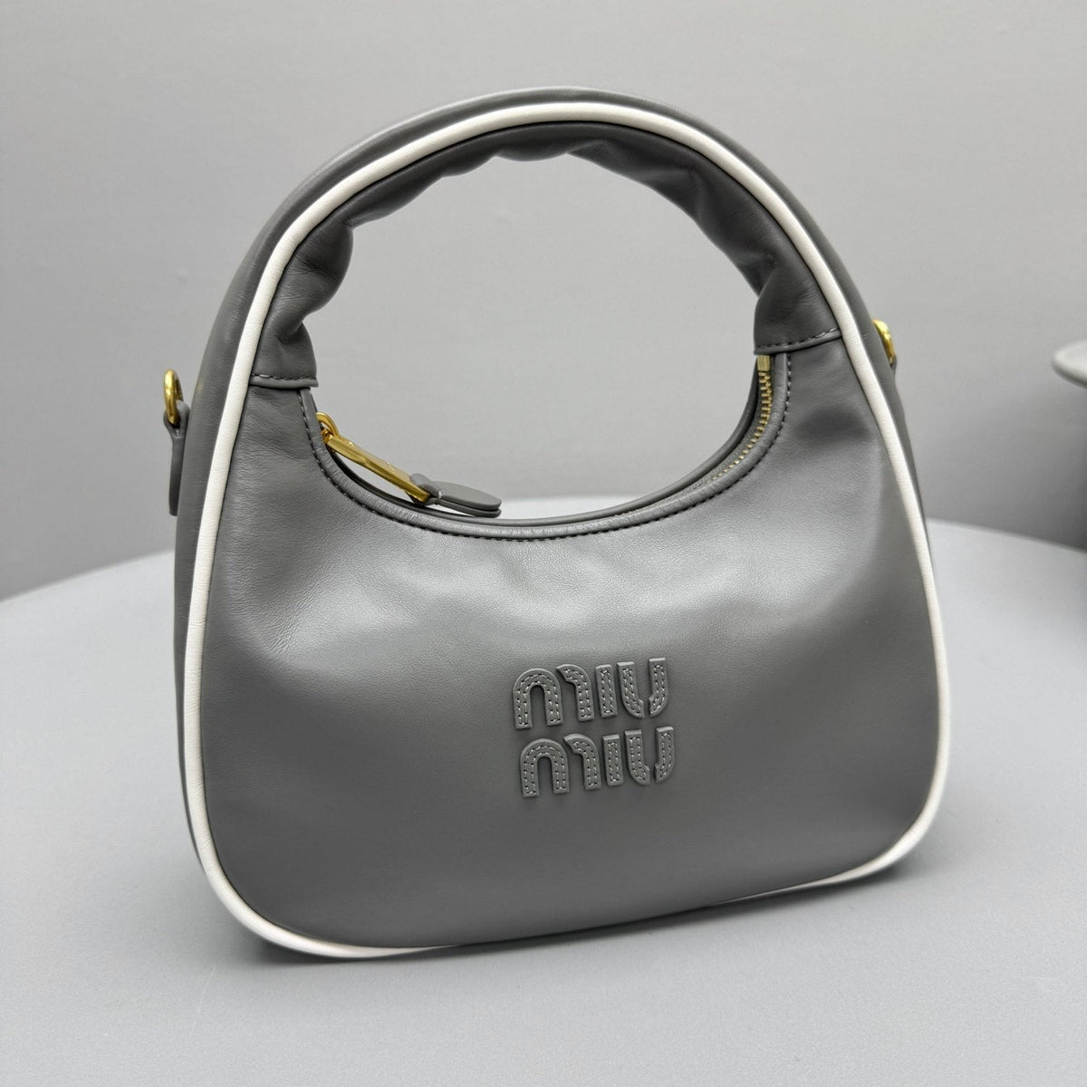 MiuMiu Wander Women's Zipper Closure Quilted Napa Leather Shoulder Crossbody Handbag Bag Bags #76557