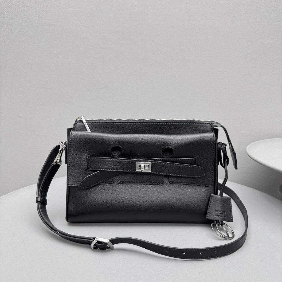 Balenciaga Bel Air Men's Solid Color Distressed Silver Metal Accessory Cowhide Messenger Bag Shoulder Bags #77339